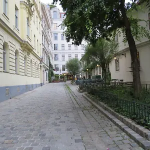  Апартаменты Spittelberg Schrankgasse