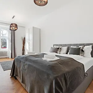 Apartamento Sky9 Center