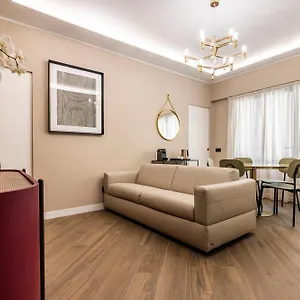 https://van-gogh-golden-house.it-lombardy.com