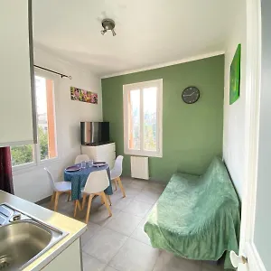 https://magnifique-2-pices-cosy-5-min-de-cannes.fr-provencehotel.com