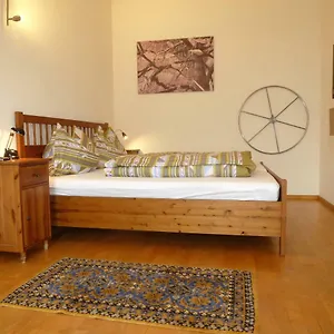 https://charming-central-spacious-apartment.innsbruckaustriahotels.com