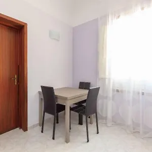 https://spacious-modern-and-cozy-apartment.sicilyhotelsitaly.net